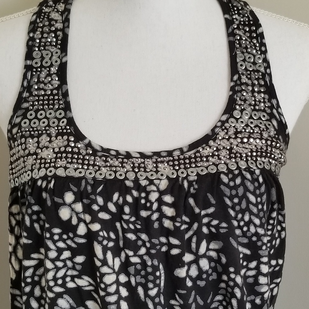 Express Tank Top - Picture 2 of 7